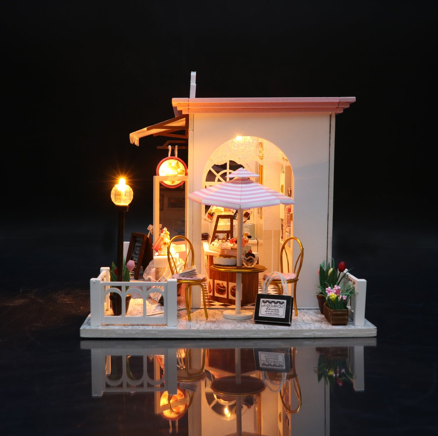 Cocoa's Fantastic Ideas DIY Miniature House