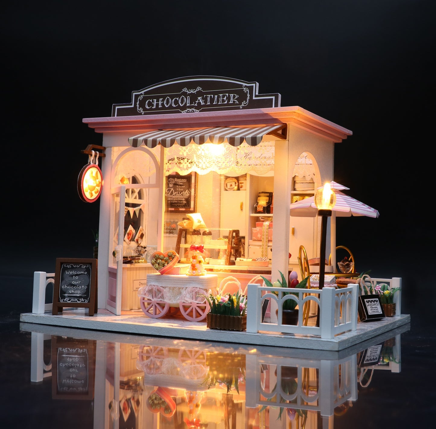 Cocoa's Fantastic Ideas DIY Miniature House