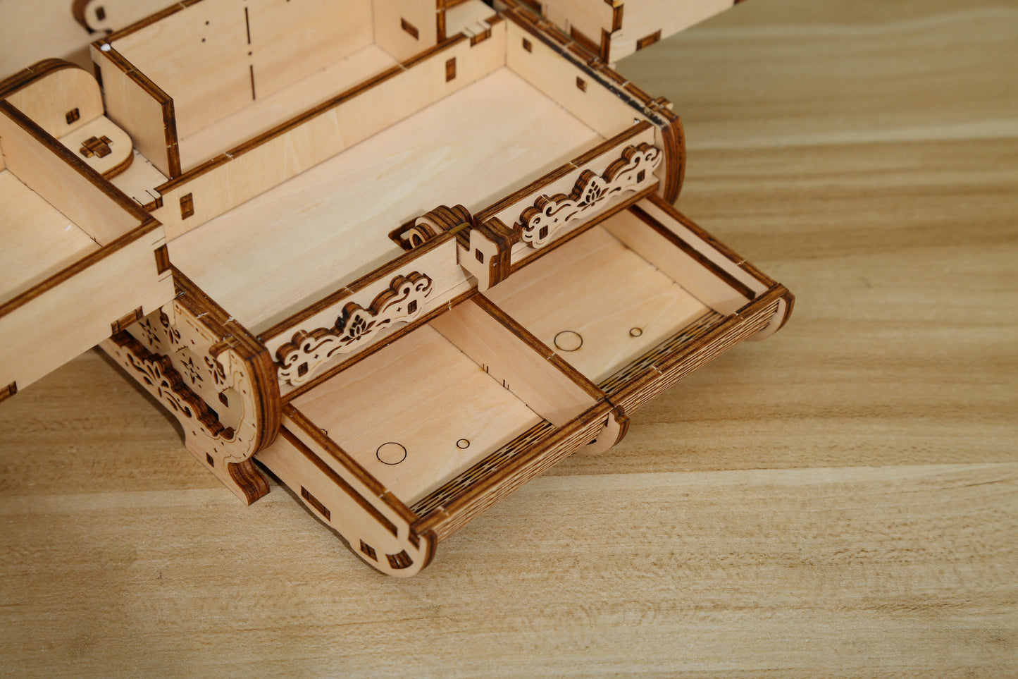 Antique Box 3D Mechanical Wooden Puzzle